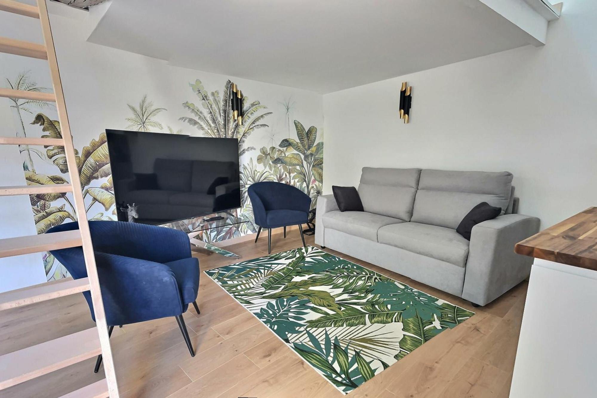 Jungle Loft Centre
